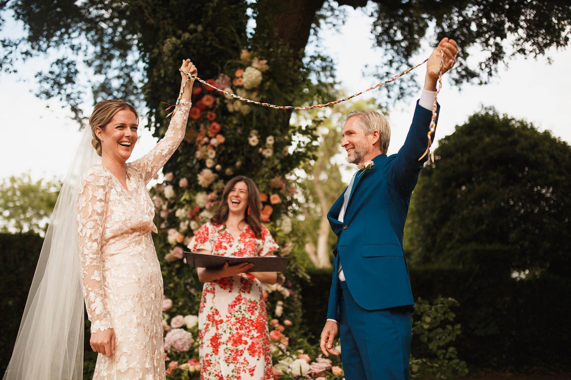 Coupe tie the knot after Humanist Ceremony