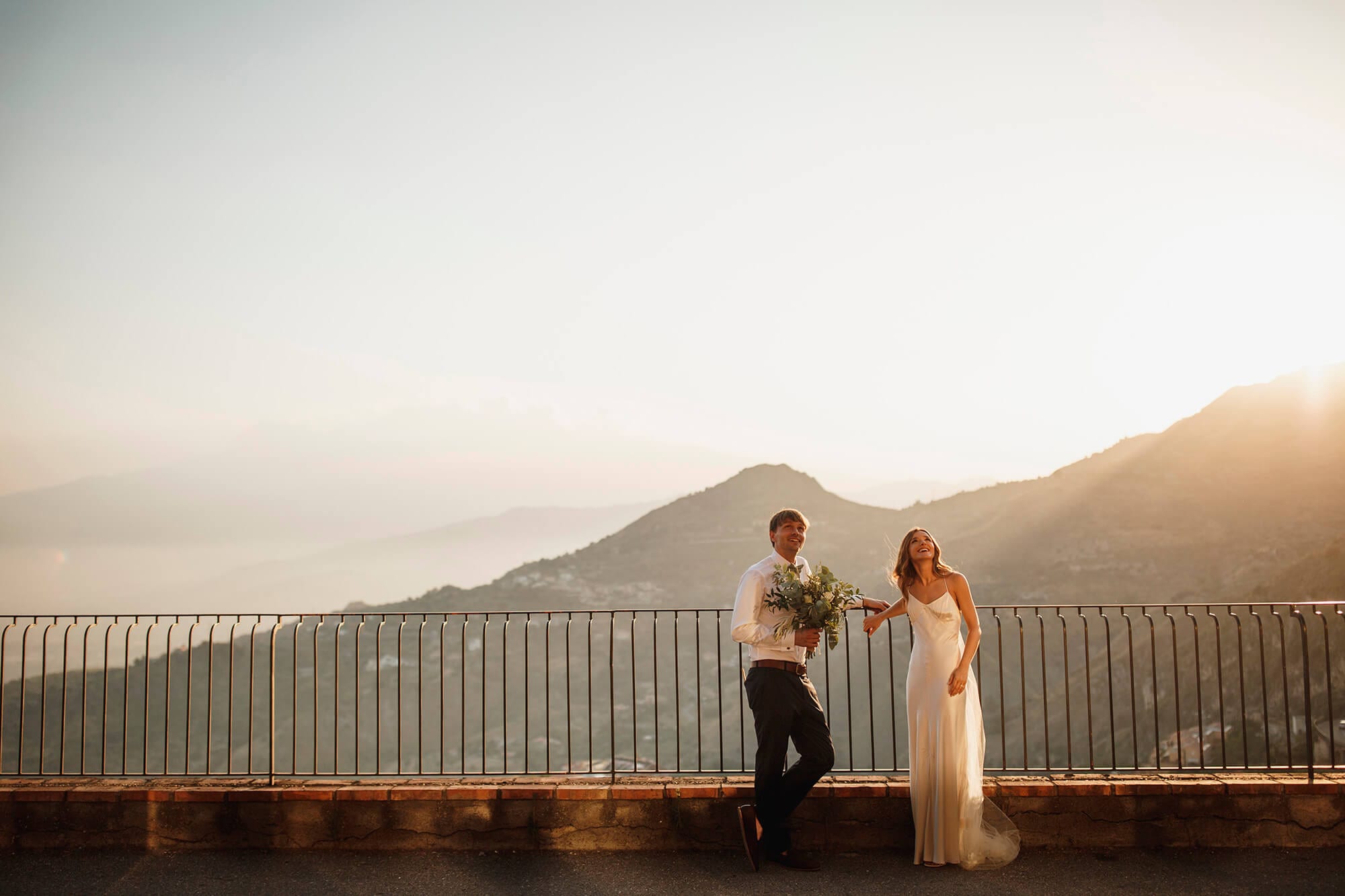 pros and cons of destination weddings