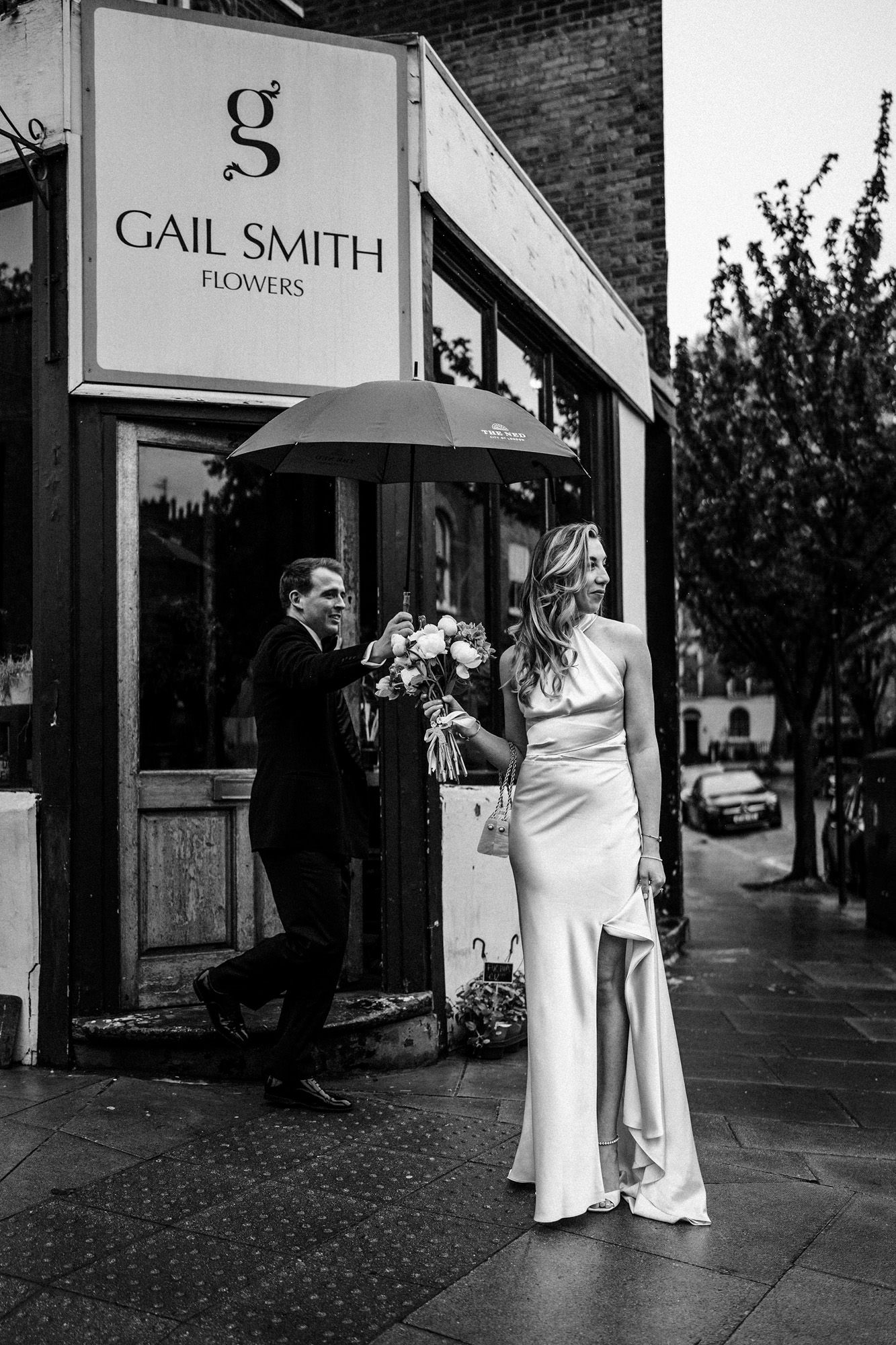 bride collecting her bouquet for her London elopement in Islington